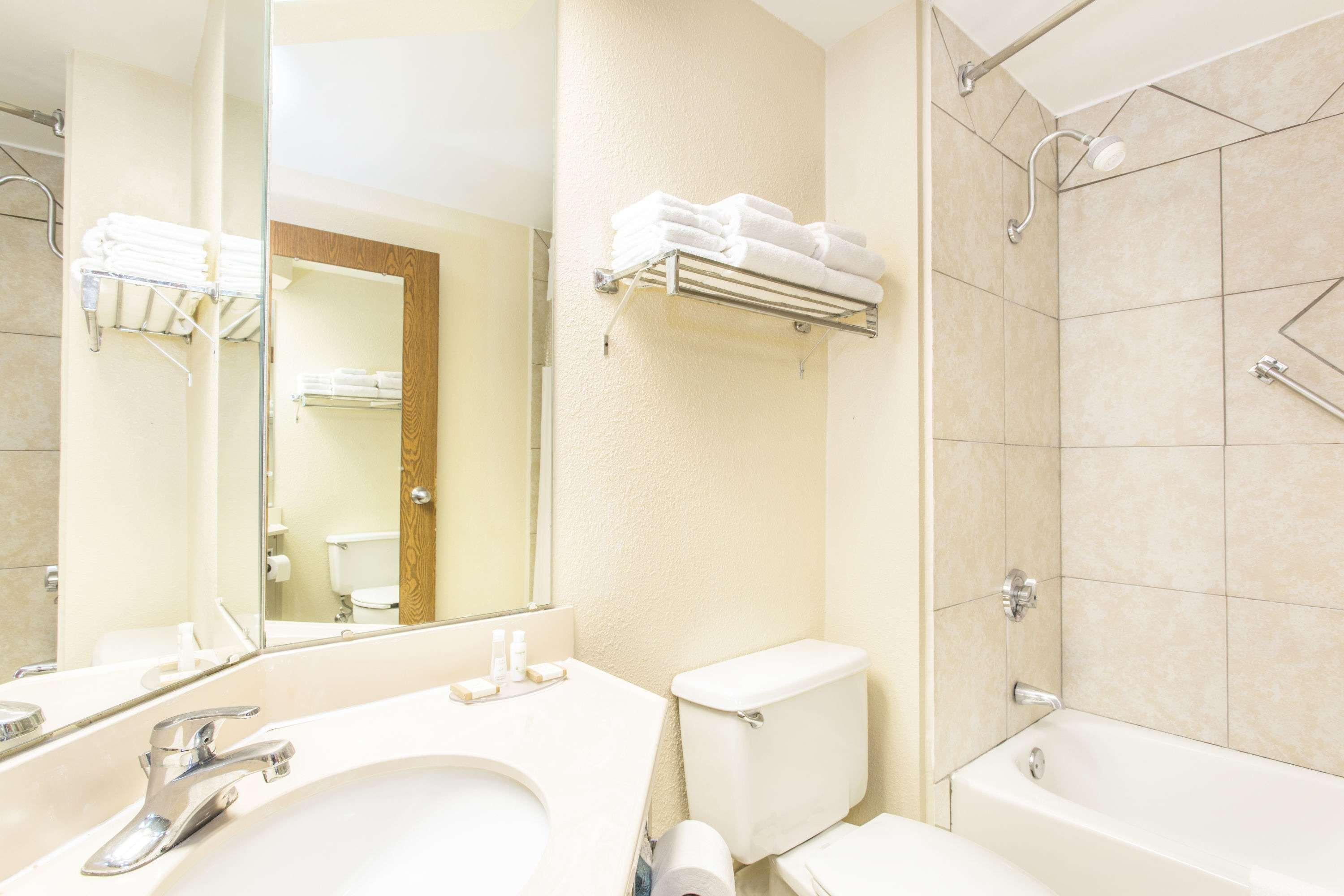 Baymont By Wyndham Cincinnati Sharonville Ngoại thất bức ảnh